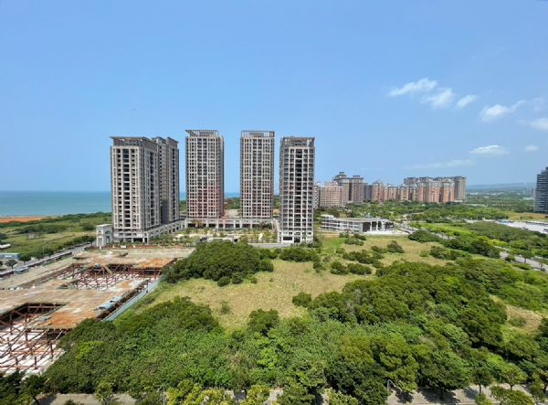 2130358專售。宏普有逸天「挑高4米2碧海萬頃高樓海景三房」Line ID：@vpe1062j,房屋, 房屋買賣,房屋網