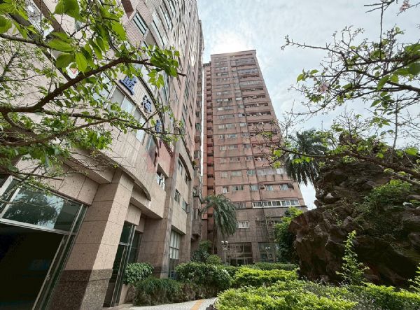 Ａ31台灣房屋｜獨家專售「藍海名廈｜高樓景觀陽台大套房」。Line ID：@vpe1062j,房屋, 房屋買賣,房屋網